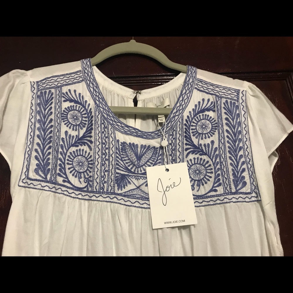 Women’s blouse